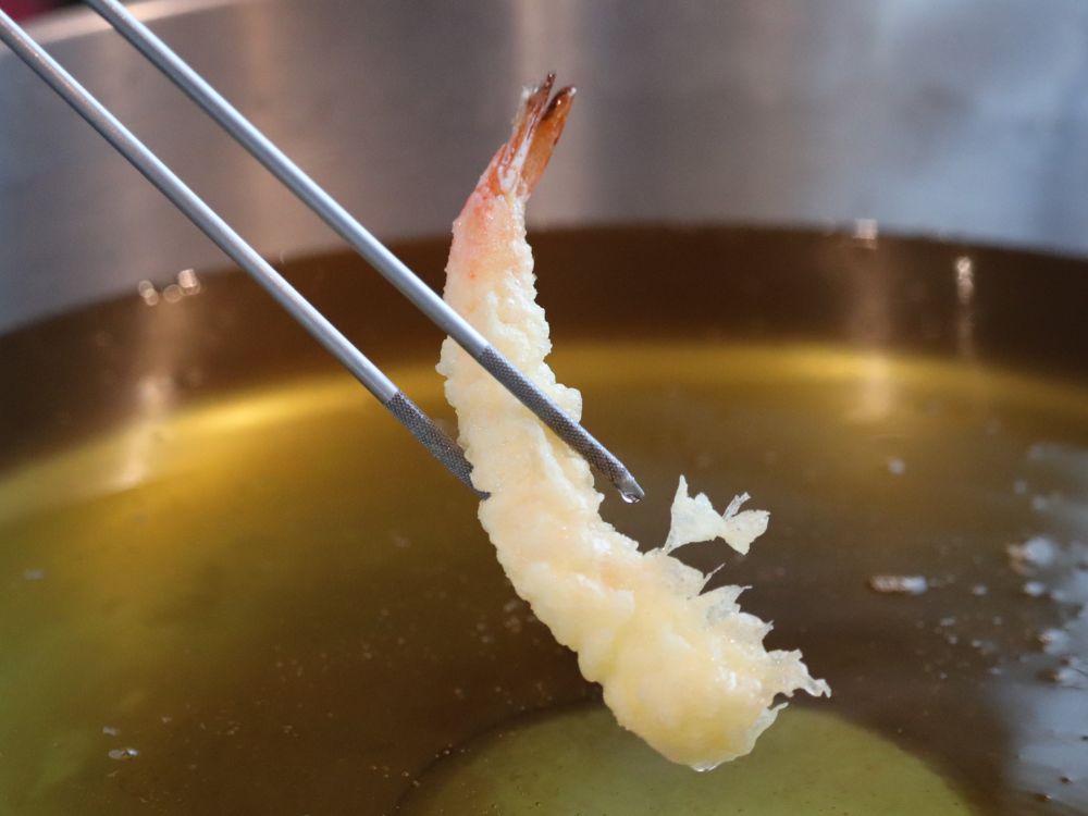 ライブキッチンの調理シーン